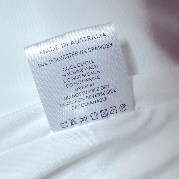 Elegant Off-Shoulder White Dress - Picture 9 of 10